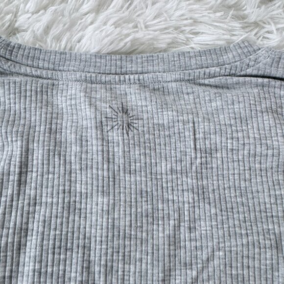 (Set of 2) OFFLINE By Aerie Thumbs Up Ribbed Long Sleeve Crop T-Shirt S - Picture 11 of 14